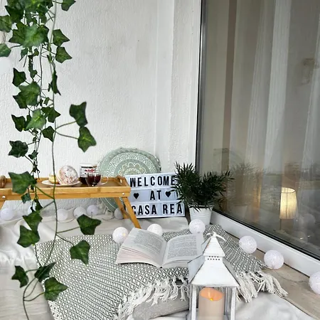 Апартамент Casa Rea - Comfortable With Free Parking